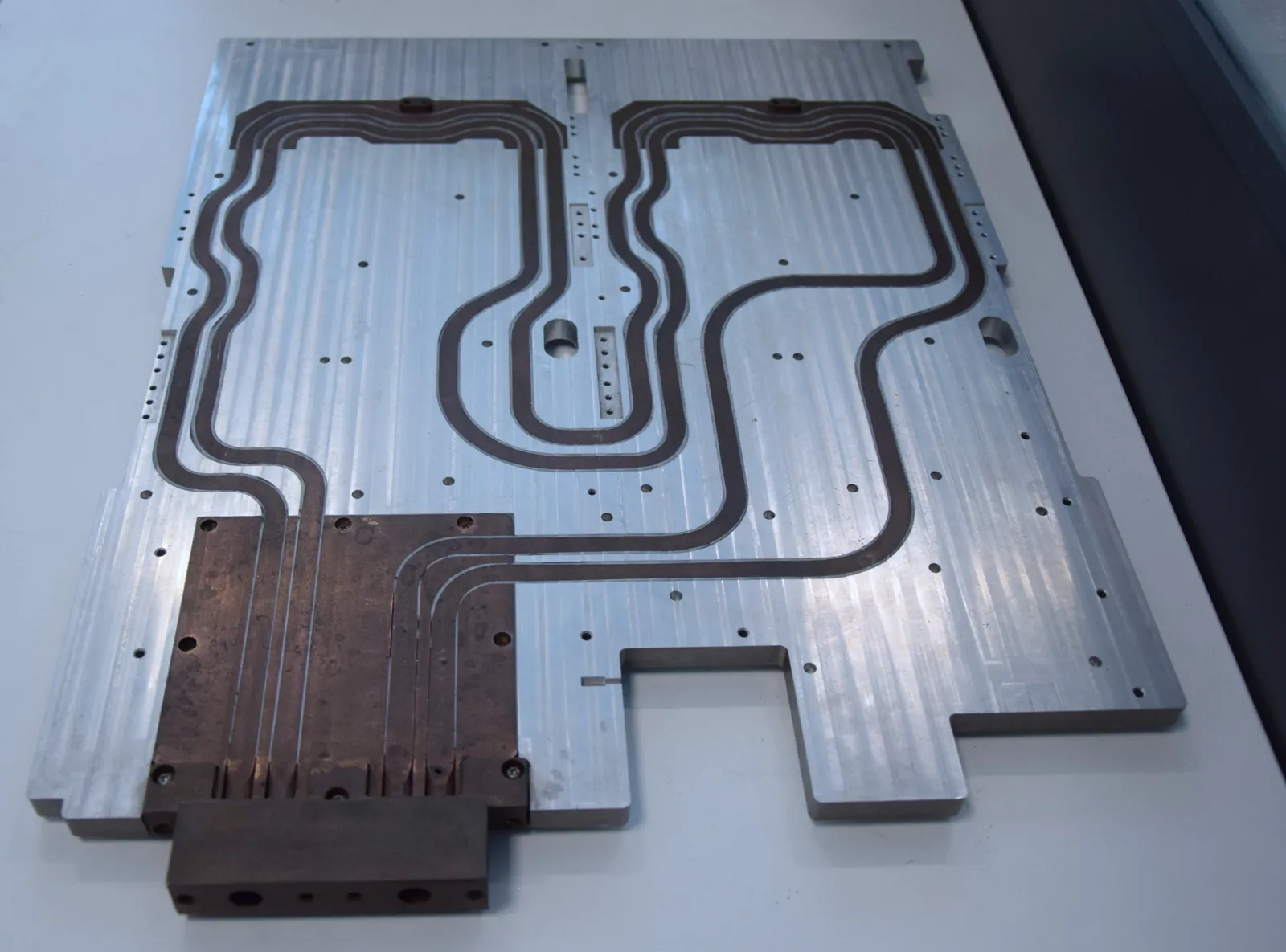 copper tube liquid cooling plates for EV